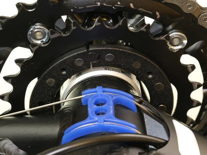 Fit for: bike with Hollowtech II bottom bracket / Octalink Disc diameter: 77mm Disc width: 4mm Inner hole diameter: 52mm Cable length: 51cm Lead mode: three-wire Weight: 0.025kg